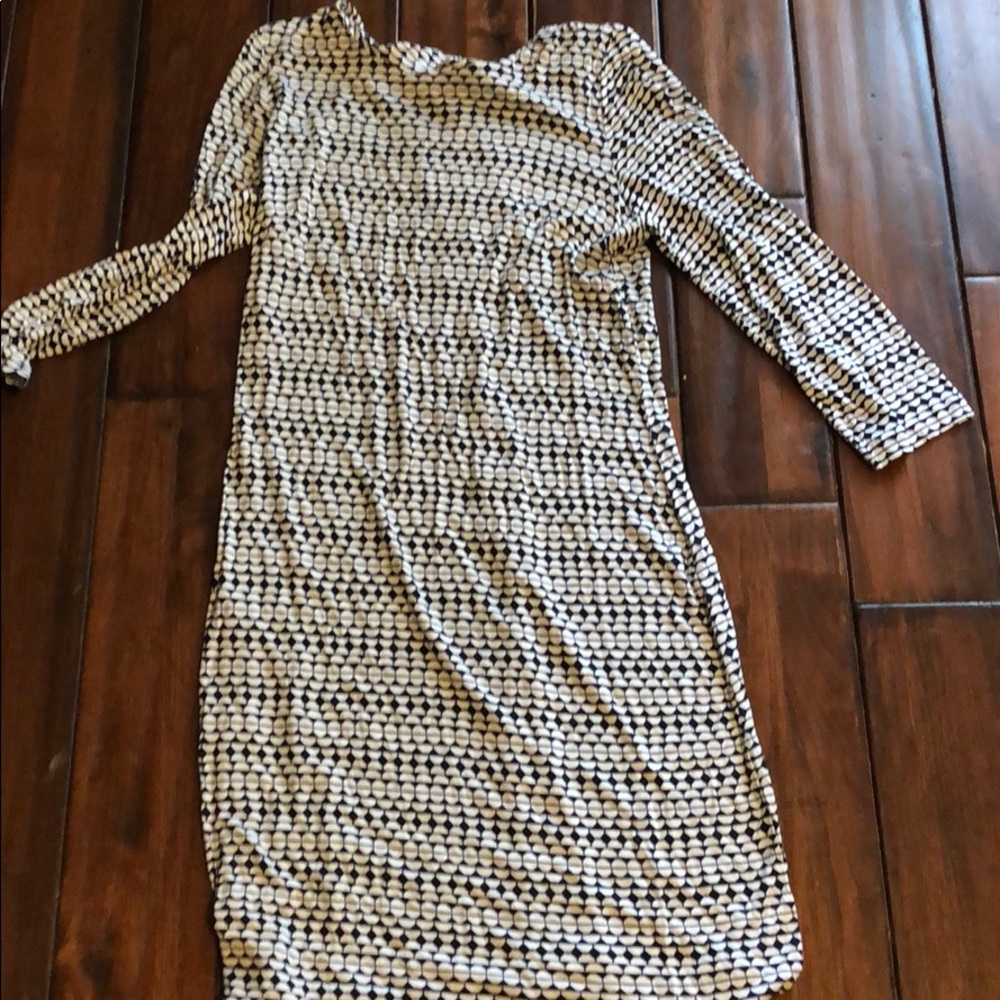 Black and white print slim fitting dress